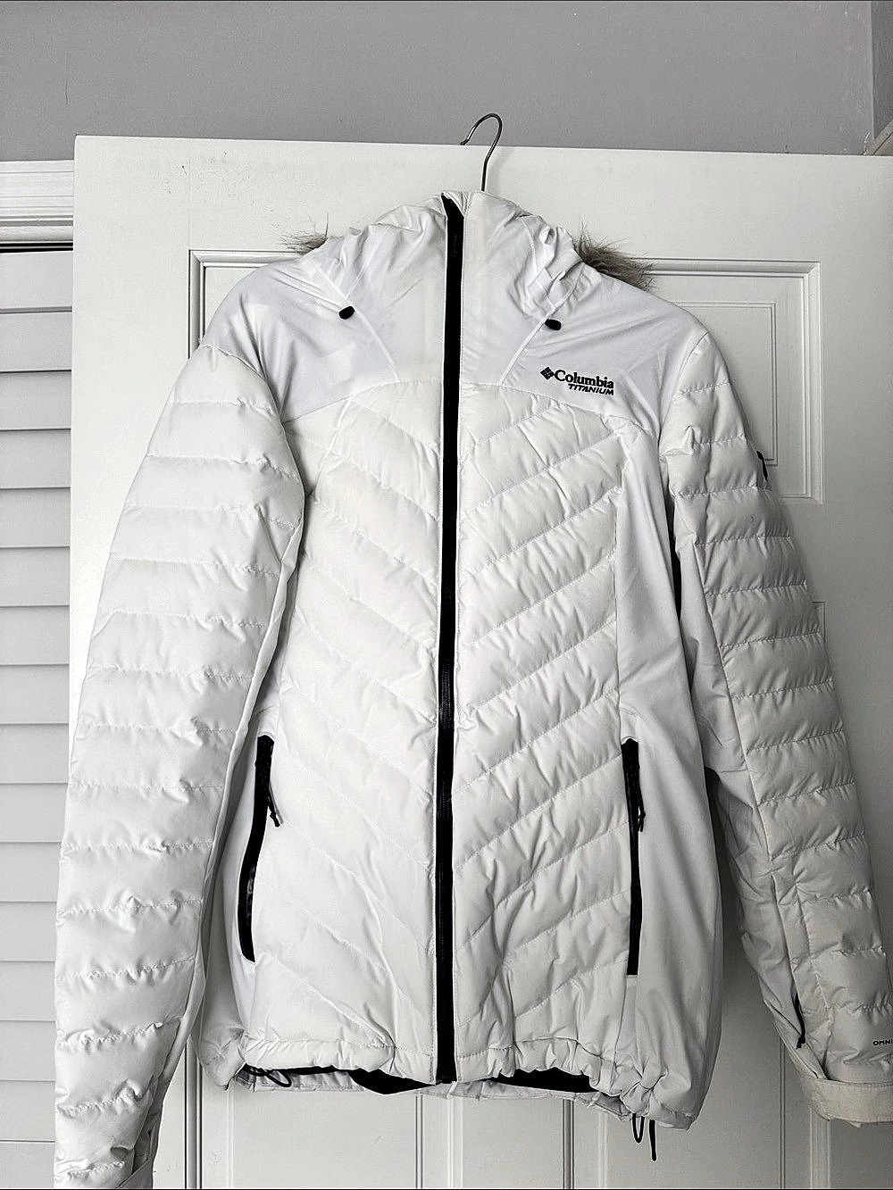 Columbia Women's White Ski Jacket